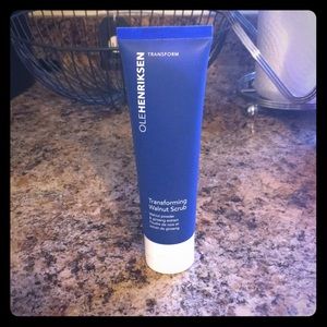 Ole Henriksen Transforming Walnut Scrub